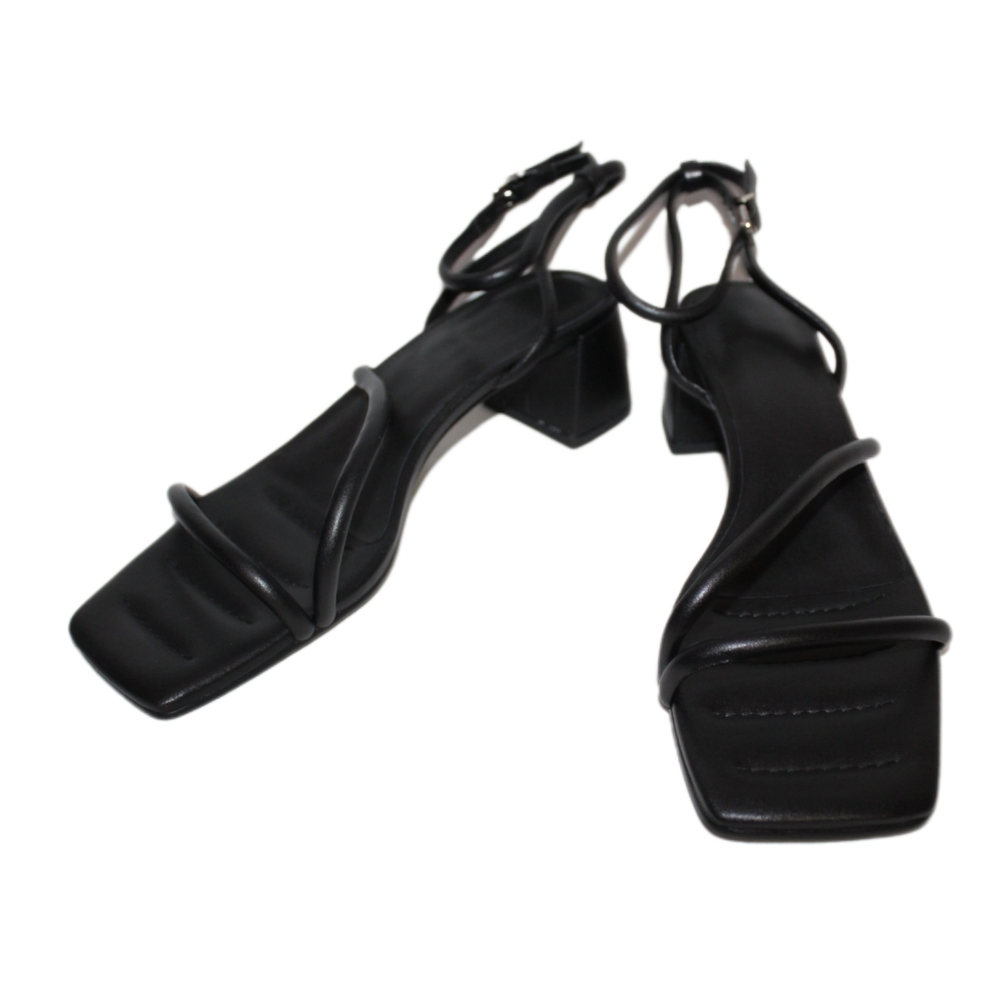 Elegant Black Strappy Heeled Sandals - Picture 7 of 16